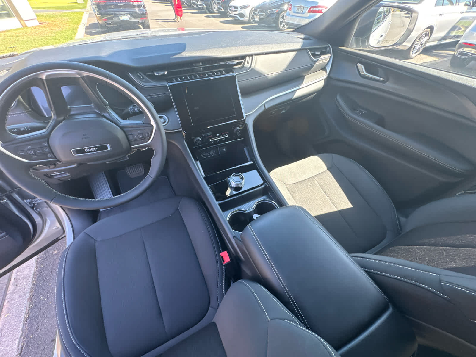 2026 Jeep Grand Cherokee L Laredo