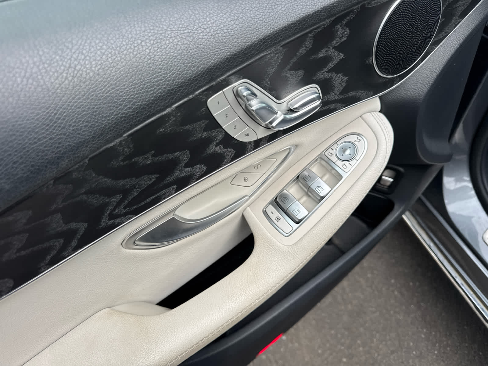 2017 Mercedes-Benz C 300 Sedan