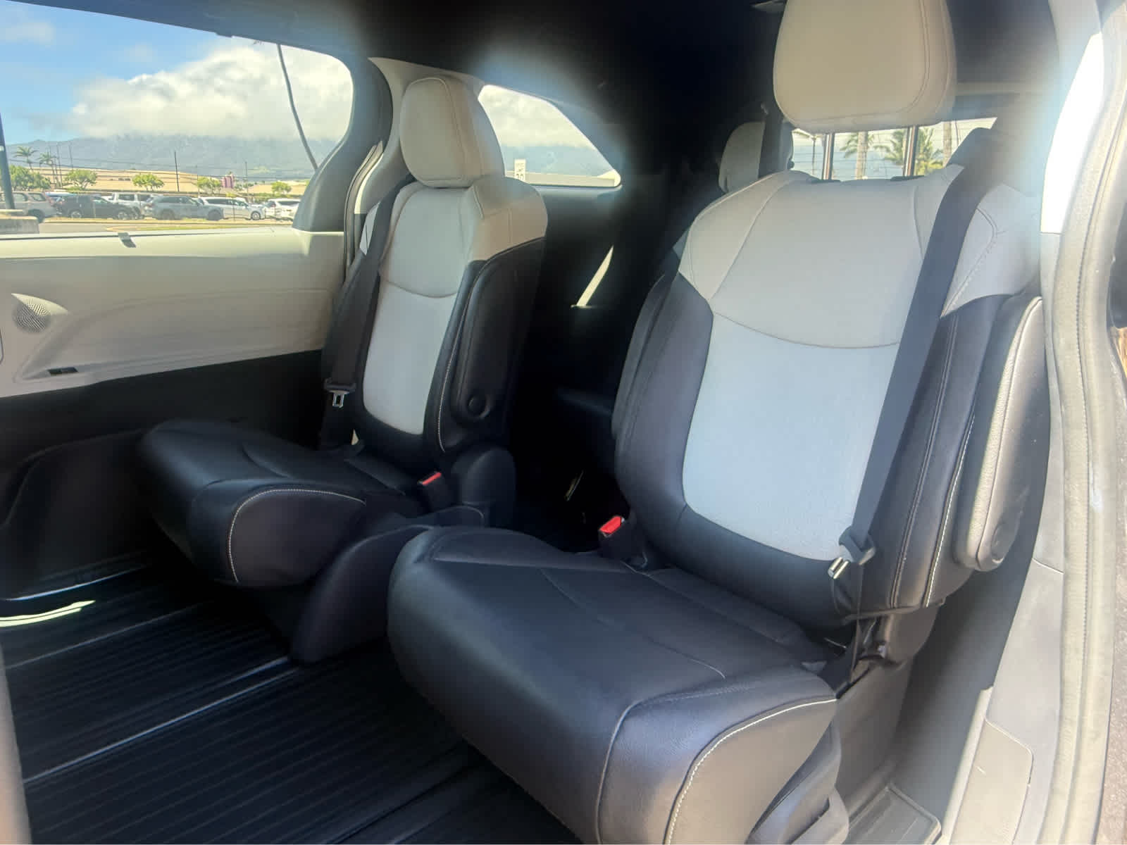 2025 Toyota Sienna XSE