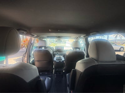 2025 Toyota Sienna XSE