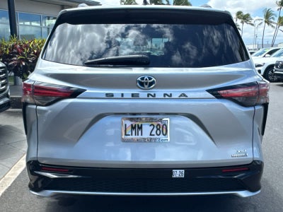 2022 Toyota Sienna XSE