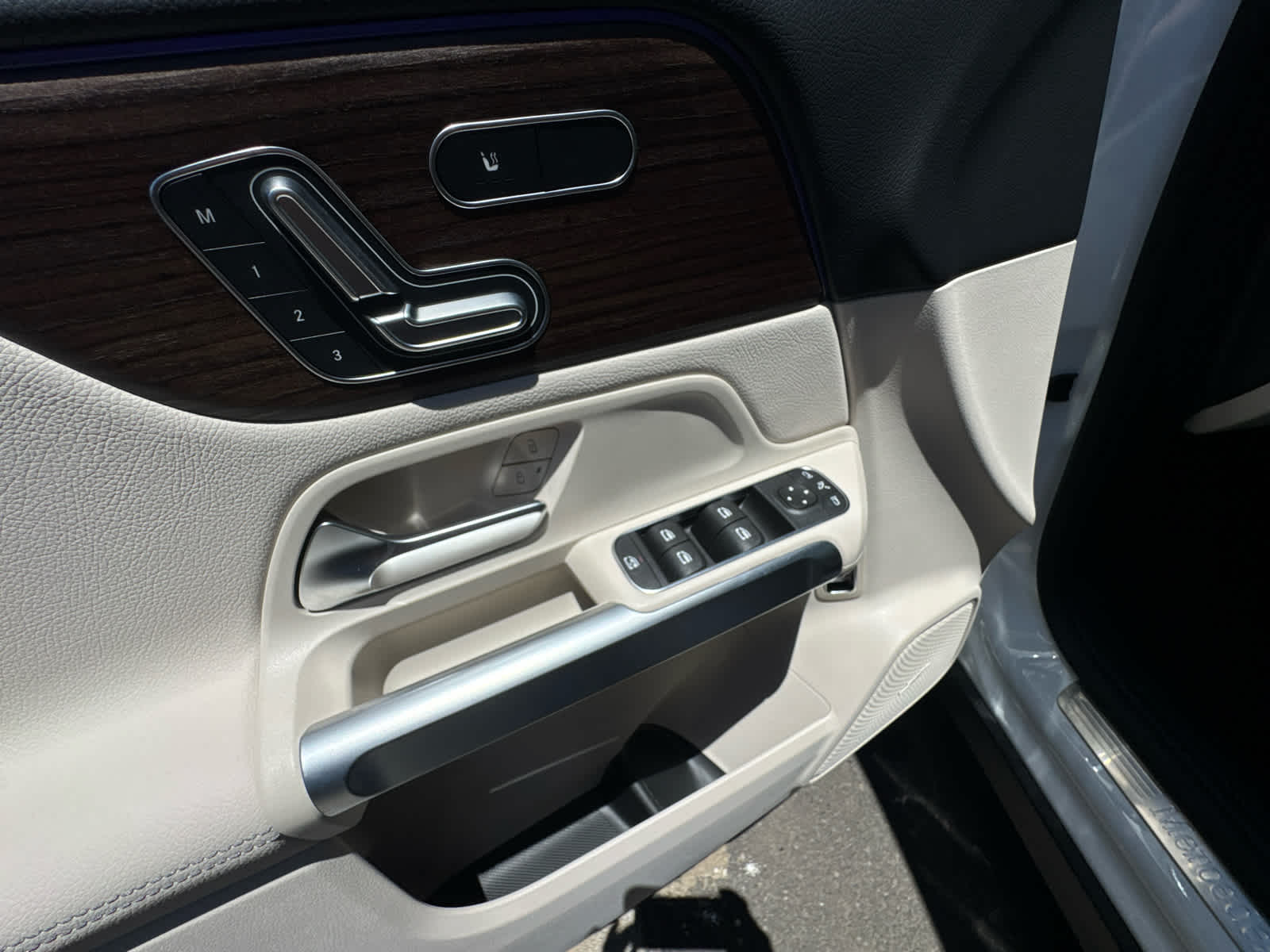 2026 Mercedes-Benz GLB 250 SUV