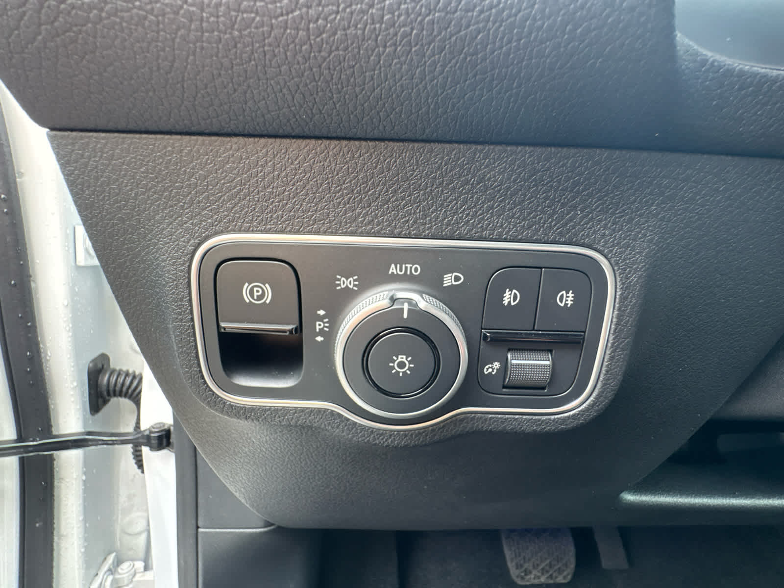 2026 Mercedes-Benz GLB 250 SUV