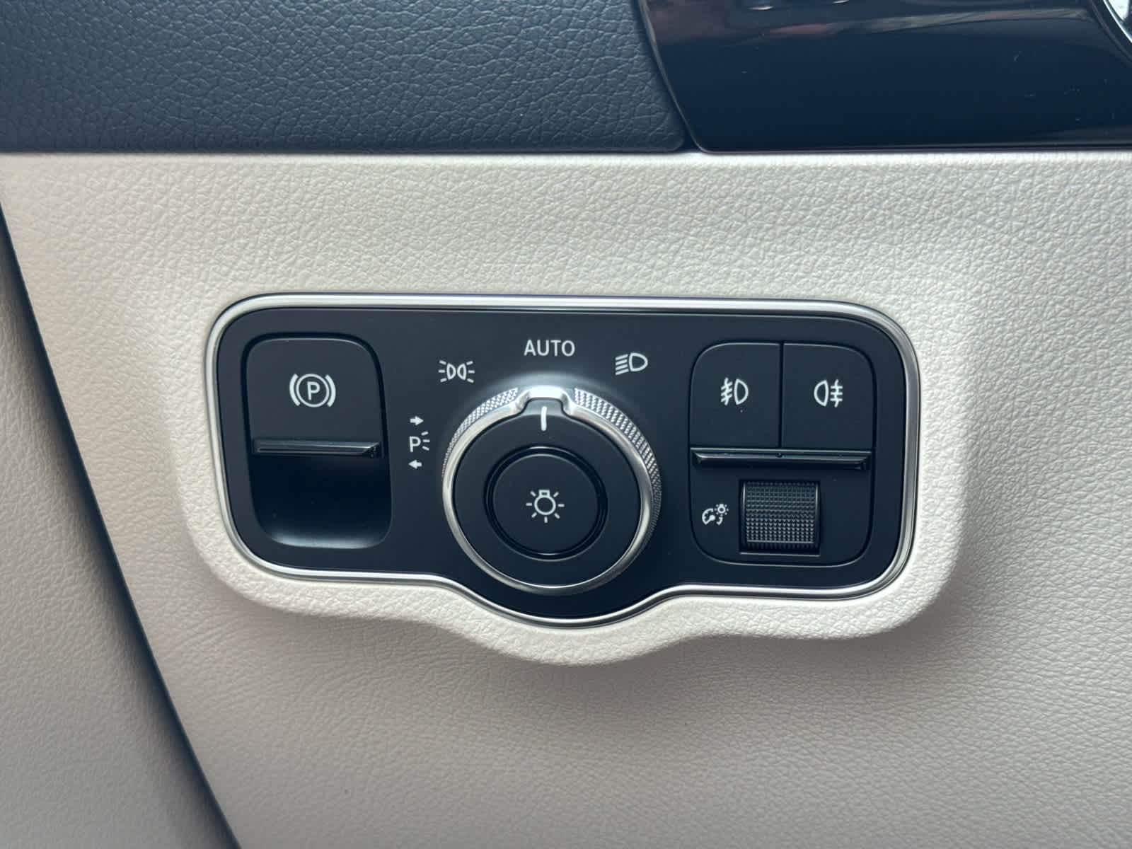 2025 Mercedes-Benz GLA 250 SUV