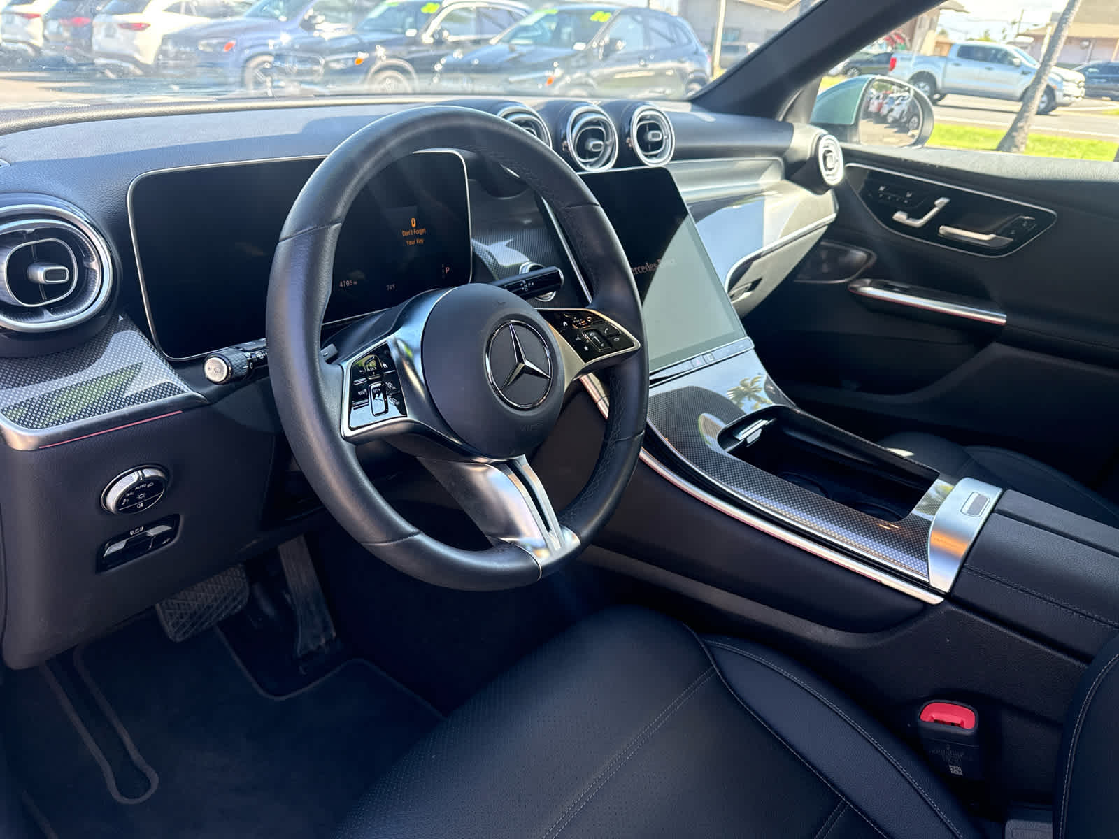 2025 Mercedes-Benz GLC 300 SUV
