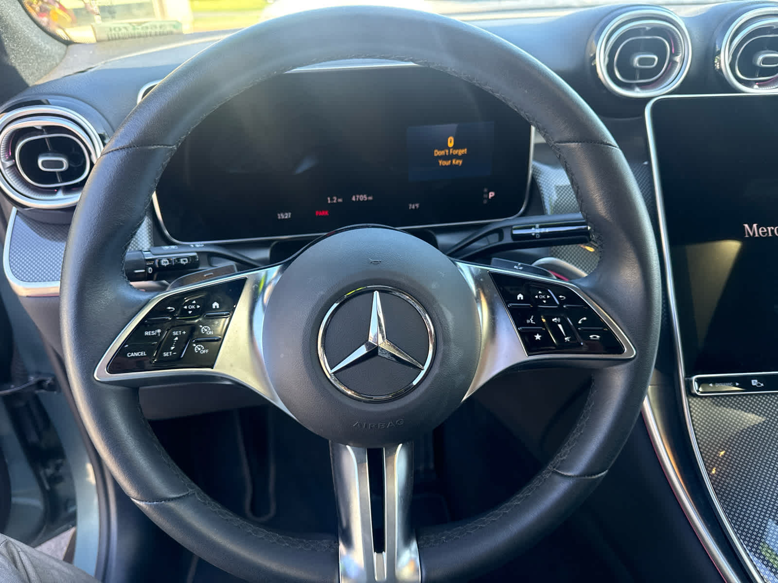 2025 Mercedes-Benz GLC 300 SUV