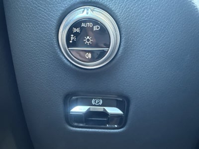 2025 Mercedes-Benz GLC 300 SUV