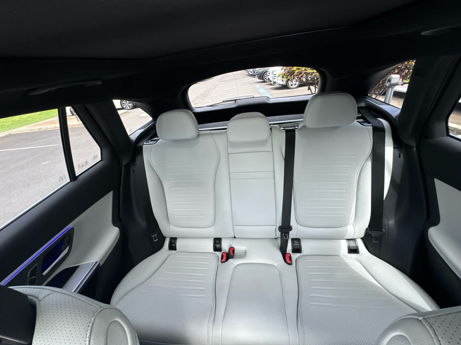 2025 Mercedes-Benz GLC 300 SUV