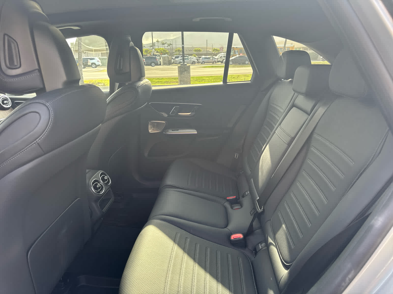 2025 Mercedes-Benz GLC GLC 300