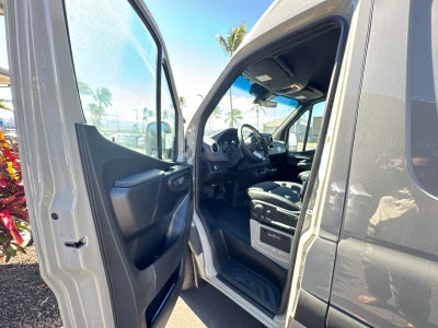 2026 Mercedes-Benz Sprinter 2500 Standard Roof I4 Diesel 144 RWD