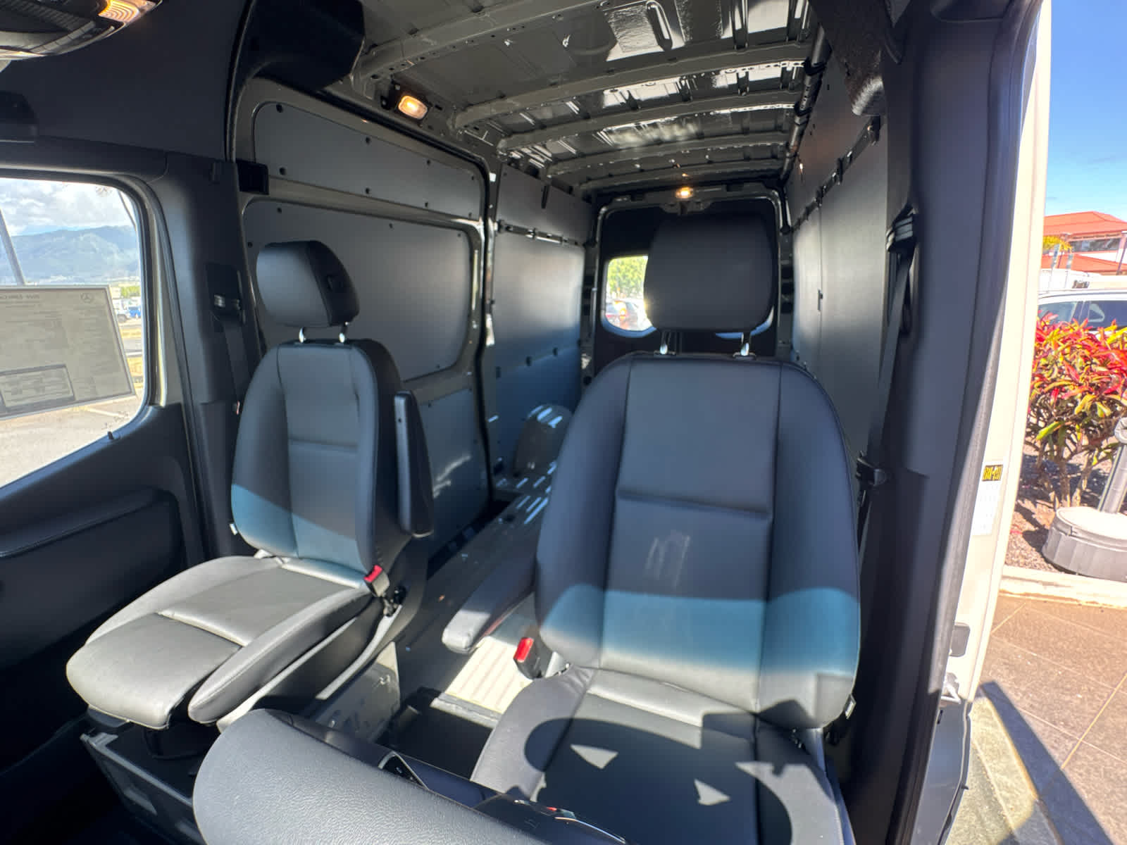 2026 Mercedes-Benz Sprinter 2500 Standard Roof I4 Diesel 144 RWD