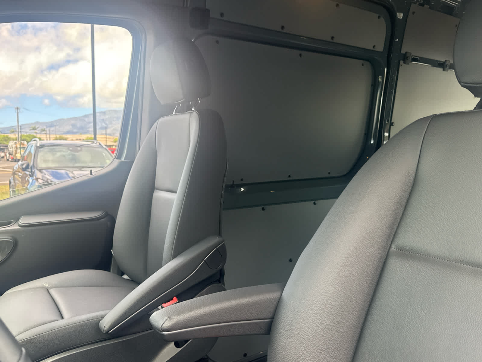 2026 Mercedes-Benz Sprinter 2500 Standard Roof I4 Diesel 144 RWD