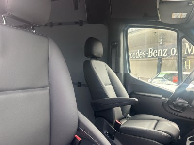 2026 Mercedes-Benz Sprinter 2500 Standard Roof I4 Diesel 144 RWD