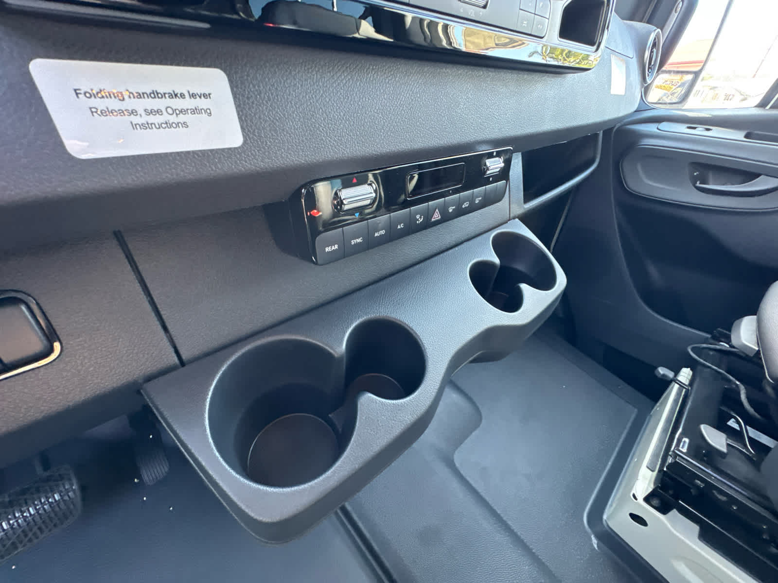 2025 Mercedes-Benz Sprinter 2500 Standard Roof I4 Diesel HO 144" AWD