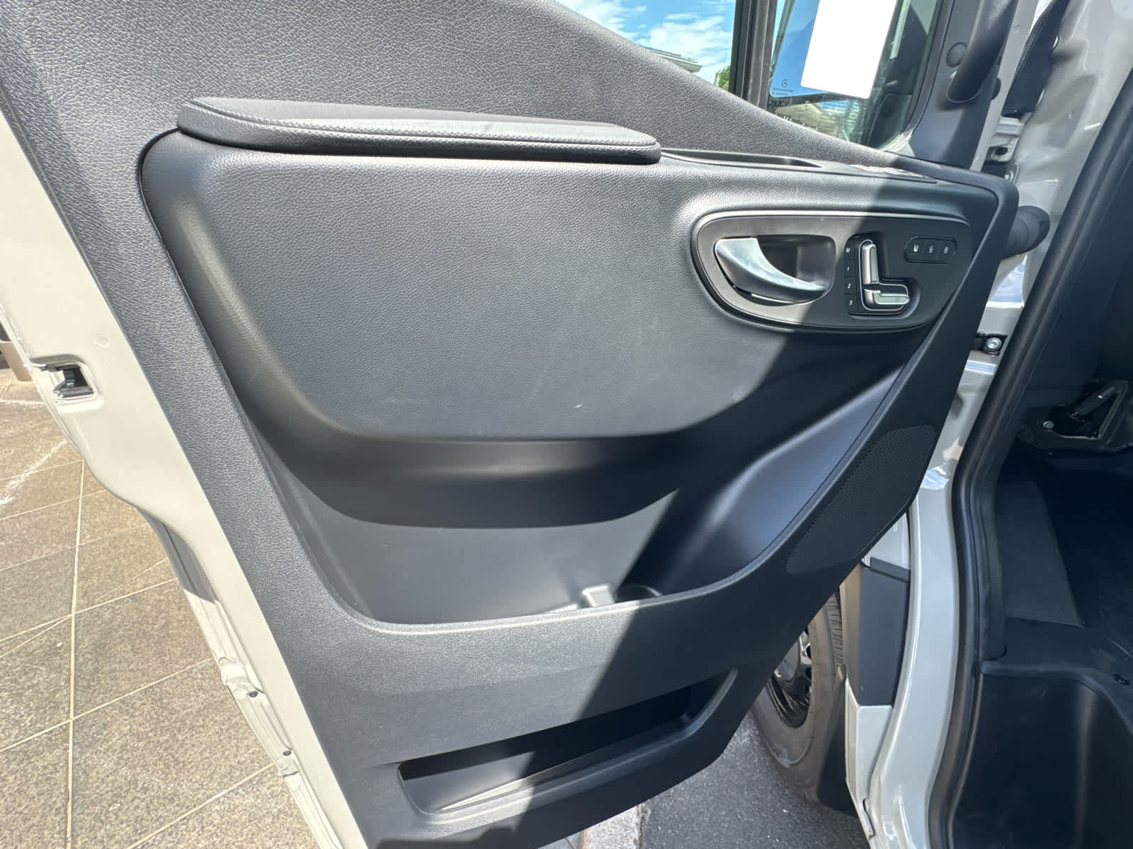 2026 Mercedes-Benz Sprinter 2500 Standard Roof I4 Diesel HO 144 AWD