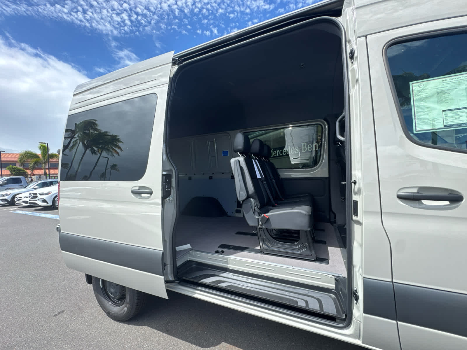 2026 Mercedes-Benz Sprinter 2500 Standard Roof I4 Diesel HO 144 AWD