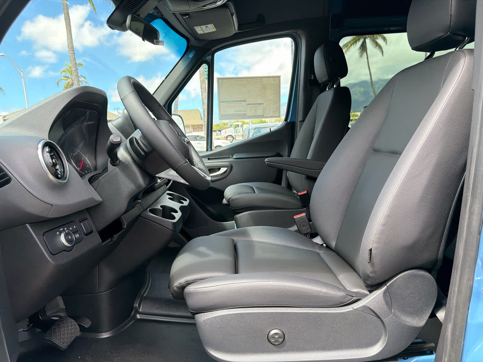 2026 Mercedes-Benz Sprinter 2500 Standard Roof I4 Diesel HO 144 AWD