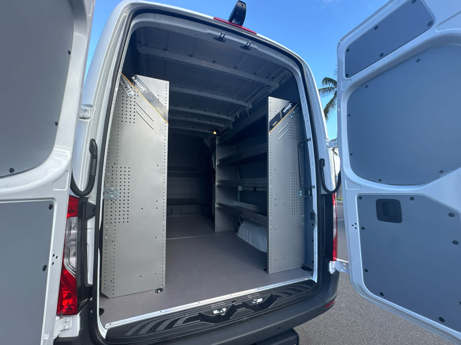 2026 Mercedes-Benz Sprinter 2500 Standard Roof I4 Diesel 144 RWD