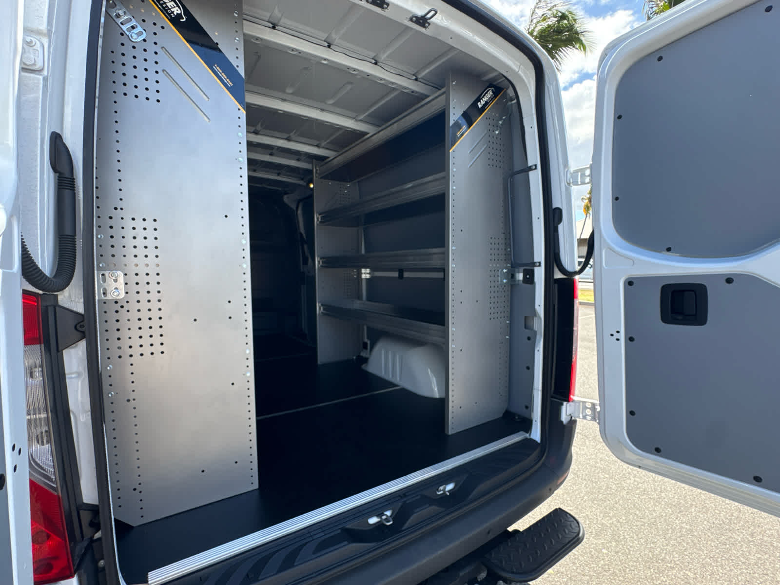 2026 Mercedes-Benz Sprinter 2500 Standard Roof I4 Diesel 144 RWD