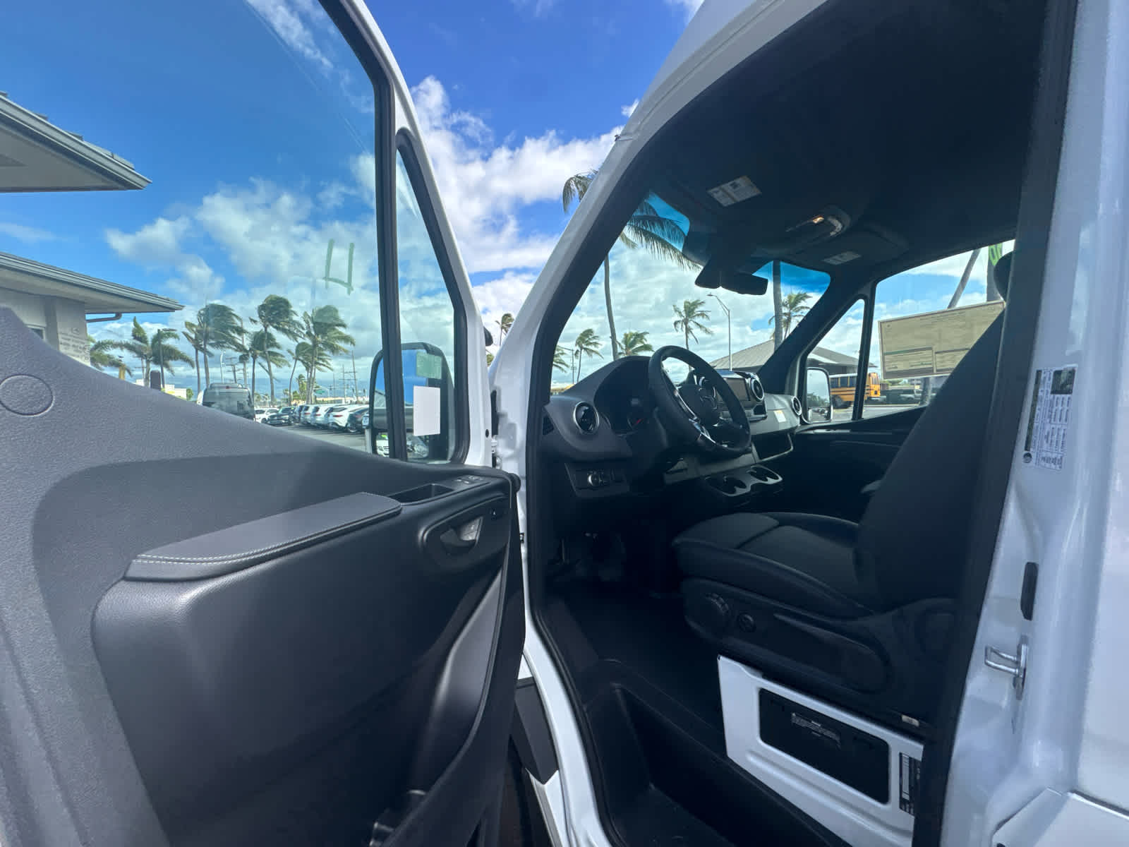 2026 Mercedes-Benz Sprinter 2500 Standard Roof I4 Diesel 144 RWD