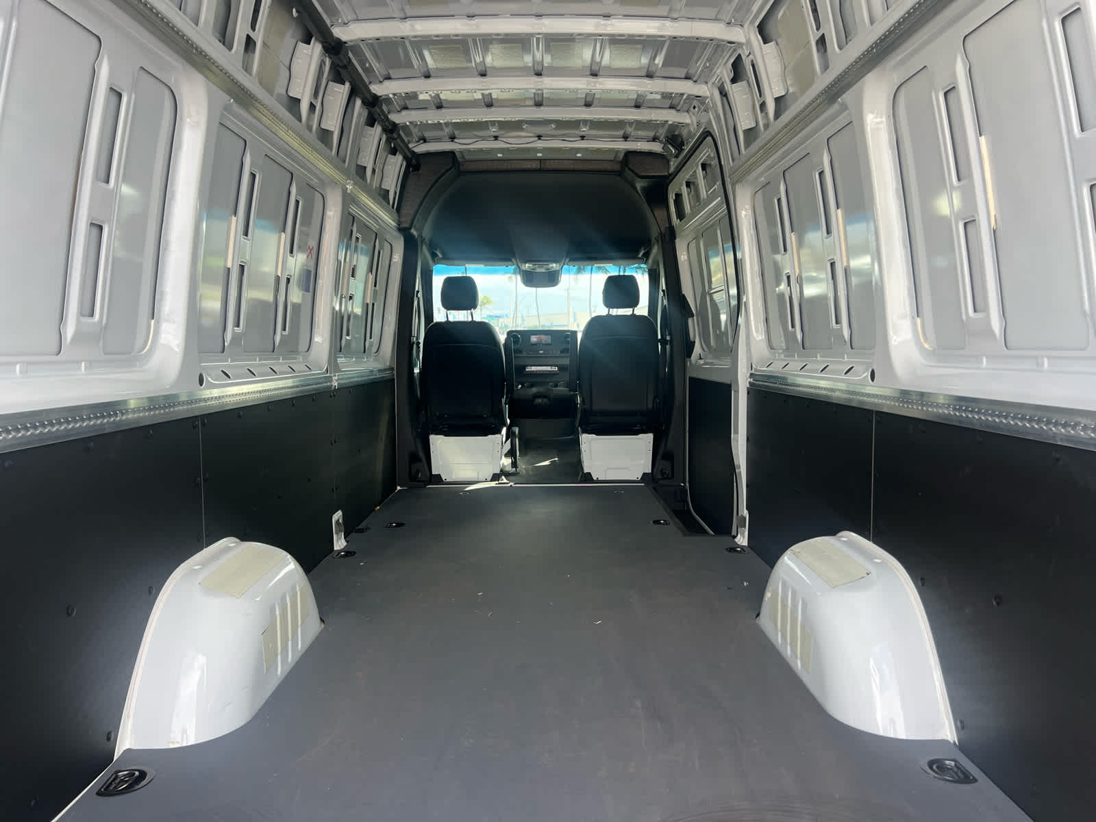 2024 Mercedes-Benz Sprinter Cargo Van 2500 High Roof I4 Diesel 170" RWD