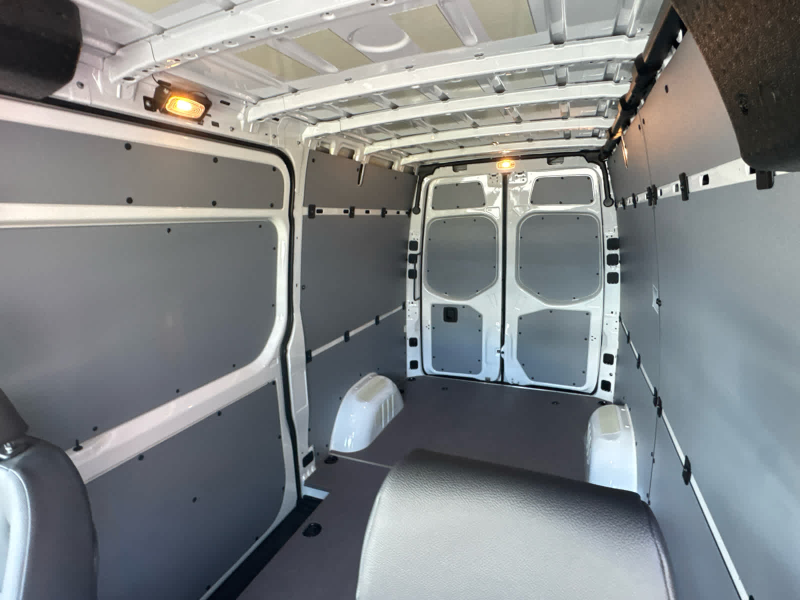 2026 Mercedes-Benz Sprinter 2500 Standard Roof I4 Diesel HO 144 RWD