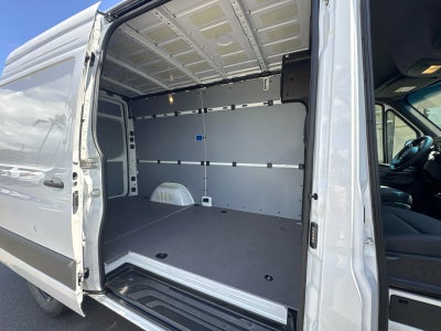 2026 Mercedes-Benz Sprinter 2500 Standard Roof I4 Diesel HO 144 RWD