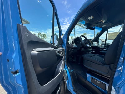 2026 Mercedes-Benz Sprinter 2500 Standard Roof I4 Diesel HO 144 AWD