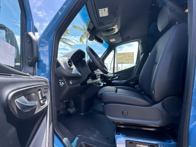 2026 Mercedes-Benz Sprinter 2500 Standard Roof I4 Diesel HO 144 AWD