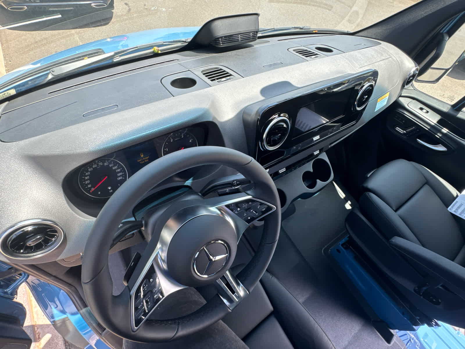 2026 Mercedes-Benz Sprinter 2500 Standard Roof I4 Diesel HO 144 AWD