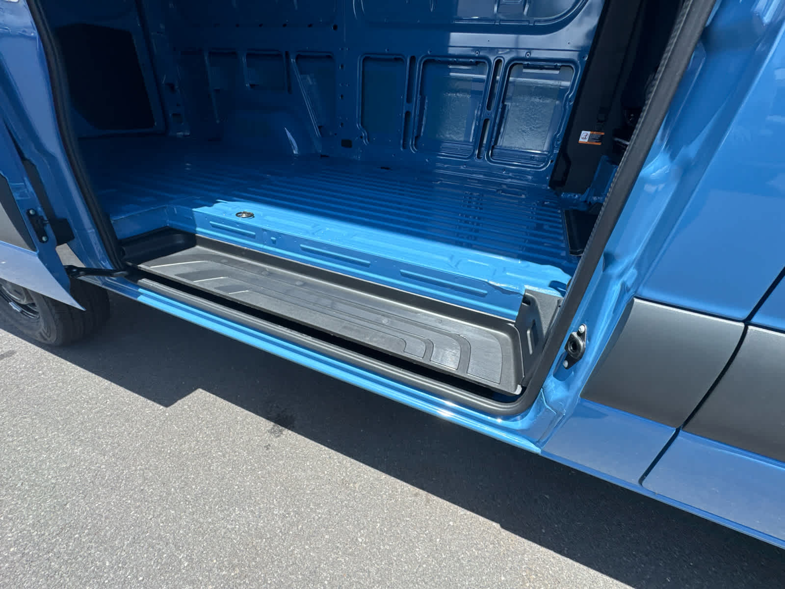 2026 Mercedes-Benz Sprinter 2500 Standard Roof I4 Diesel HO 144 AWD