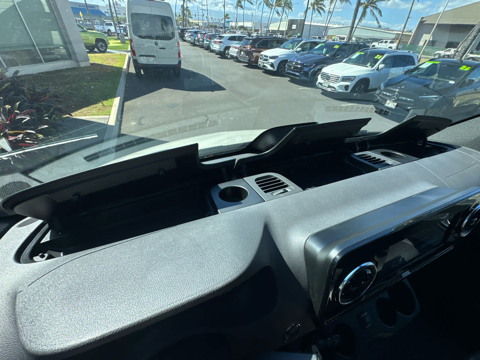 2026 Mercedes-Benz Sprinter 2500 Standard Roof I4 Diesel HO 144 AWD