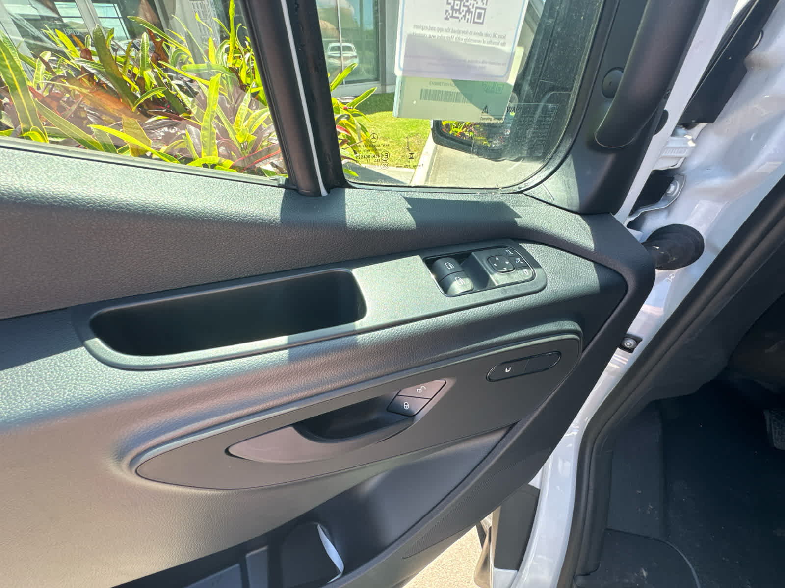 2025 Mercedes-Benz Sprinter Cargo Van 2500 High Roof I4 Diesel HO 170 RWD
