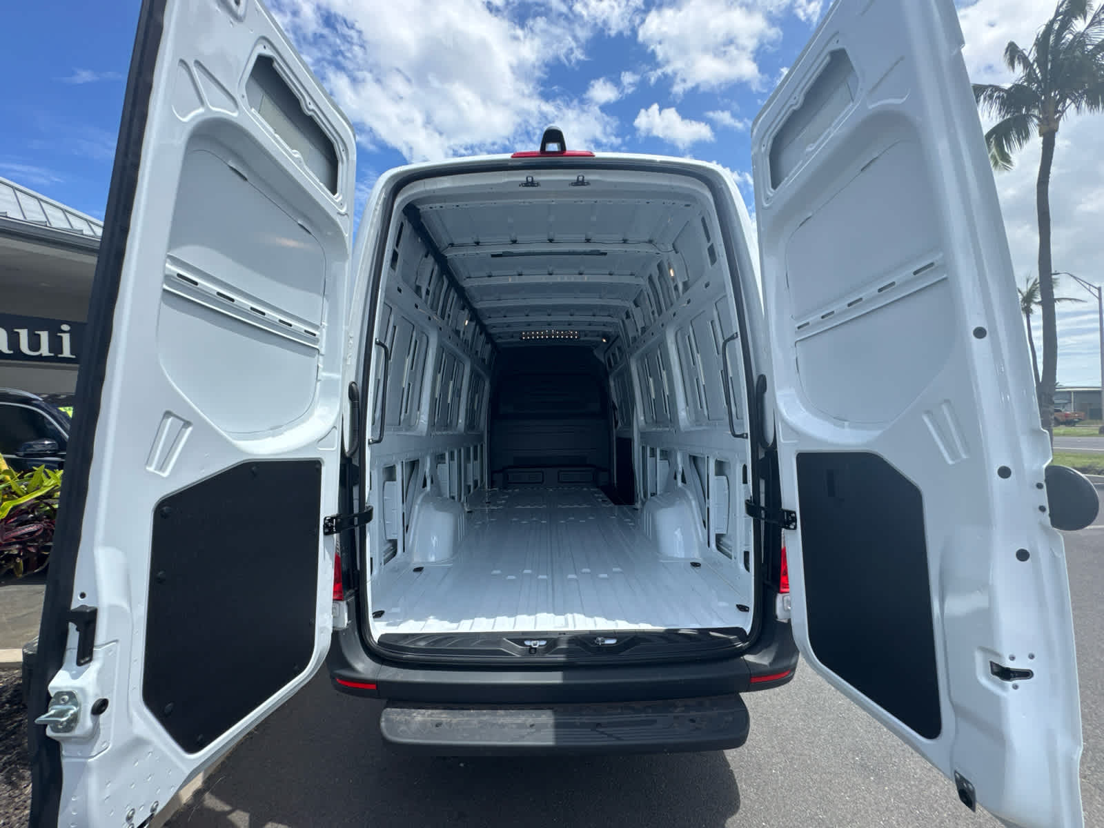 2026 Mercedes-Benz Sprinter 2500 High Roof I4 Diesel HO 170 RWD