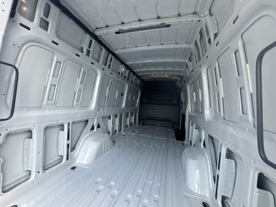 2026 Mercedes-Benz Sprinter 2500 High Roof I4 Diesel HO 170 RWD