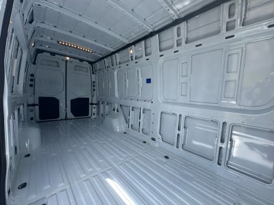 2026 Mercedes-Benz Sprinter 2500 High Roof I4 Diesel HO 170 RWD