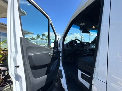 2026 Mercedes-Benz Sprinter 2500 High Roof I4 Diesel HO 170 RWD