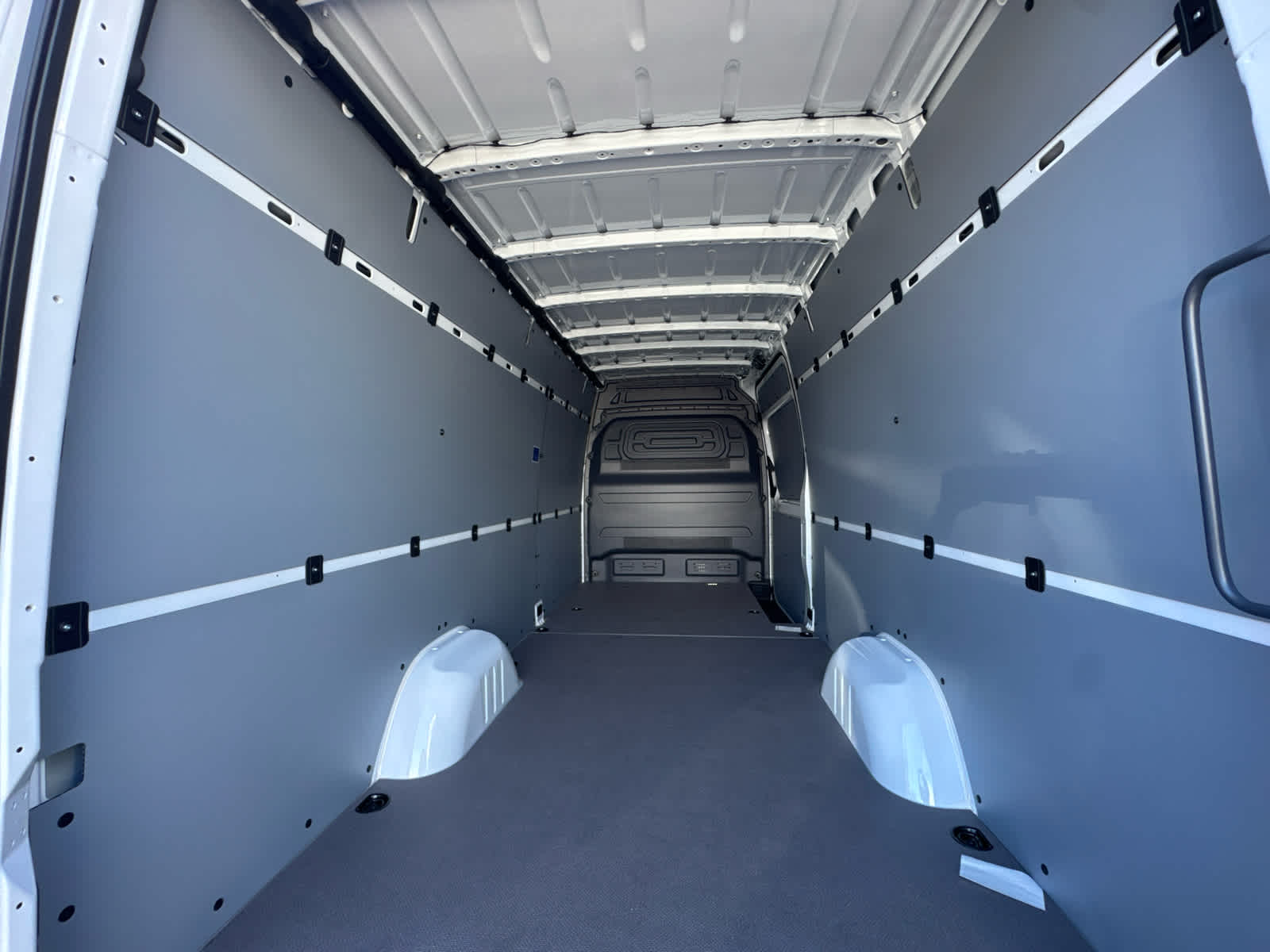 2026 Mercedes-Benz Sprinter 2500 High Roof I4 Diesel HO 170 RWD