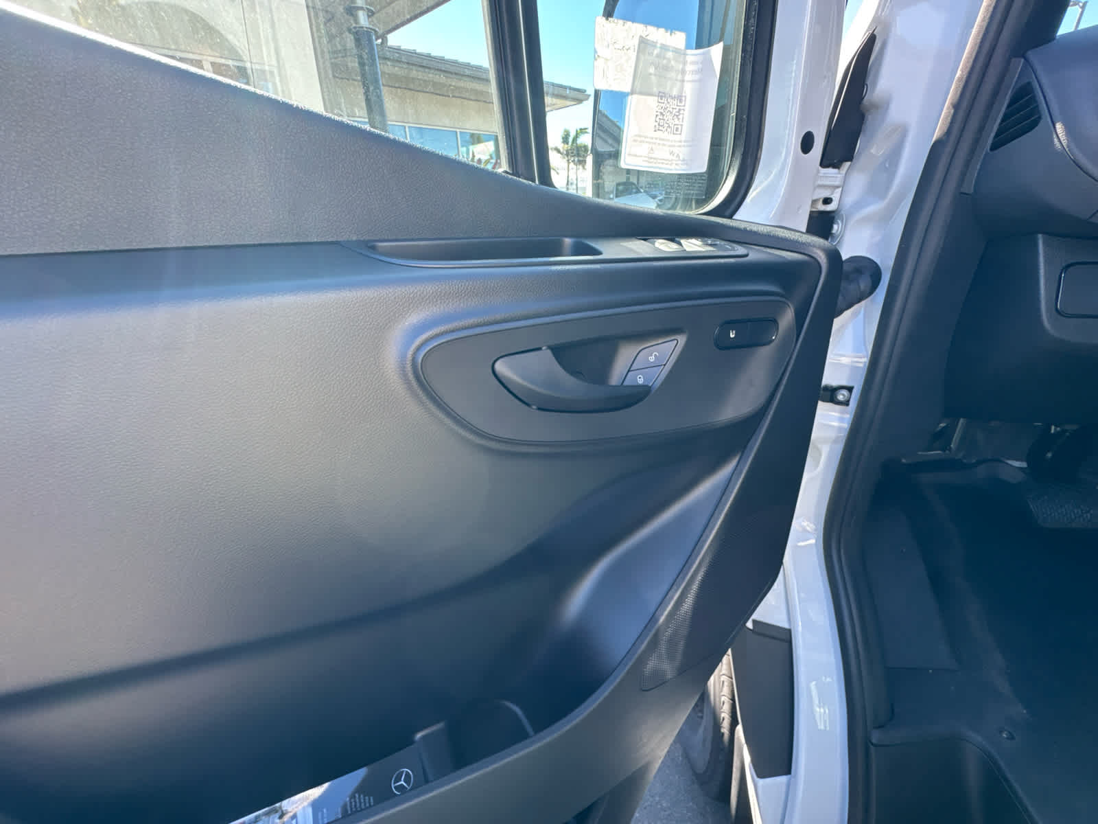 2026 Mercedes-Benz Sprinter 2500 High Roof I4 Diesel HO 170 RWD
