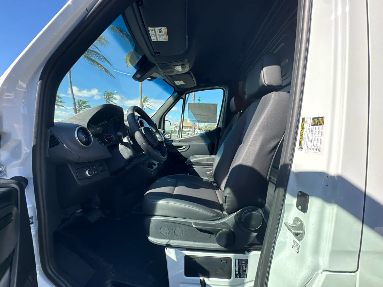 2026 Mercedes-Benz Sprinter 2500 High Roof I4 Diesel HO 170 RWD