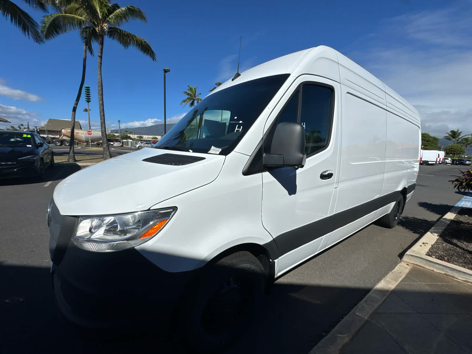 2026 Mercedes-Benz Sprinter 2500 High Roof I4 Diesel HO 170 RWD