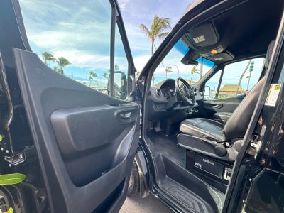 2021 Mercedes-Benz Sprinter Passenger Van 2500 High Roof I4 170 RWD