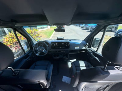 2026 Mercedes-Benz Sprinter Passenger Van 2500 High Roof I4 Diesel 170 RWD