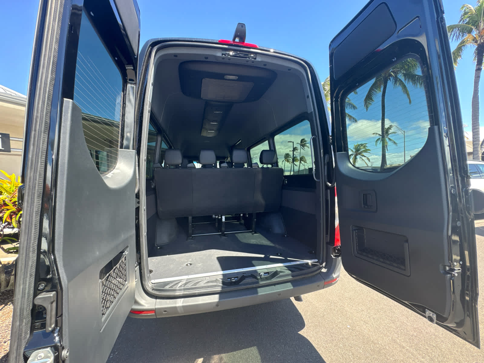 2026 Mercedes-Benz Sprinter Passenger Van 2500 High Roof I4 Diesel 170 RWD