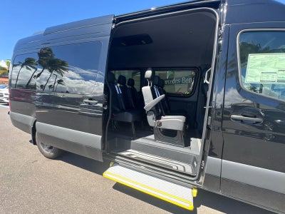 2026 Mercedes-Benz Sprinter Passenger Van 2500 High Roof I4 Diesel 170 RWD