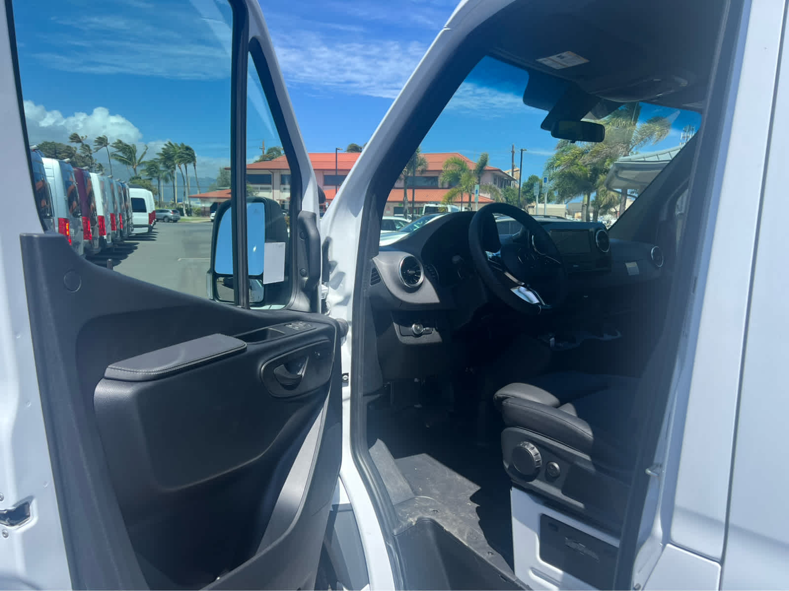 2025 Mercedes-Benz Sprinter 2500 High Roof I4 Diesel 170" RWD