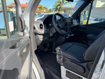 2025 Mercedes-Benz Sprinter 2500 Standard Roof I4 Diesel HO 144" RWD