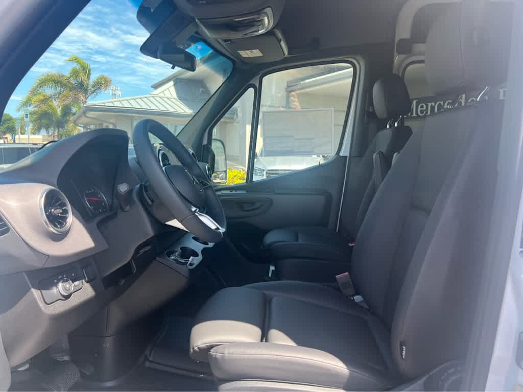 2025 Mercedes-Benz Sprinter 2500 High Roof I4 Diesel HO 170" RWD