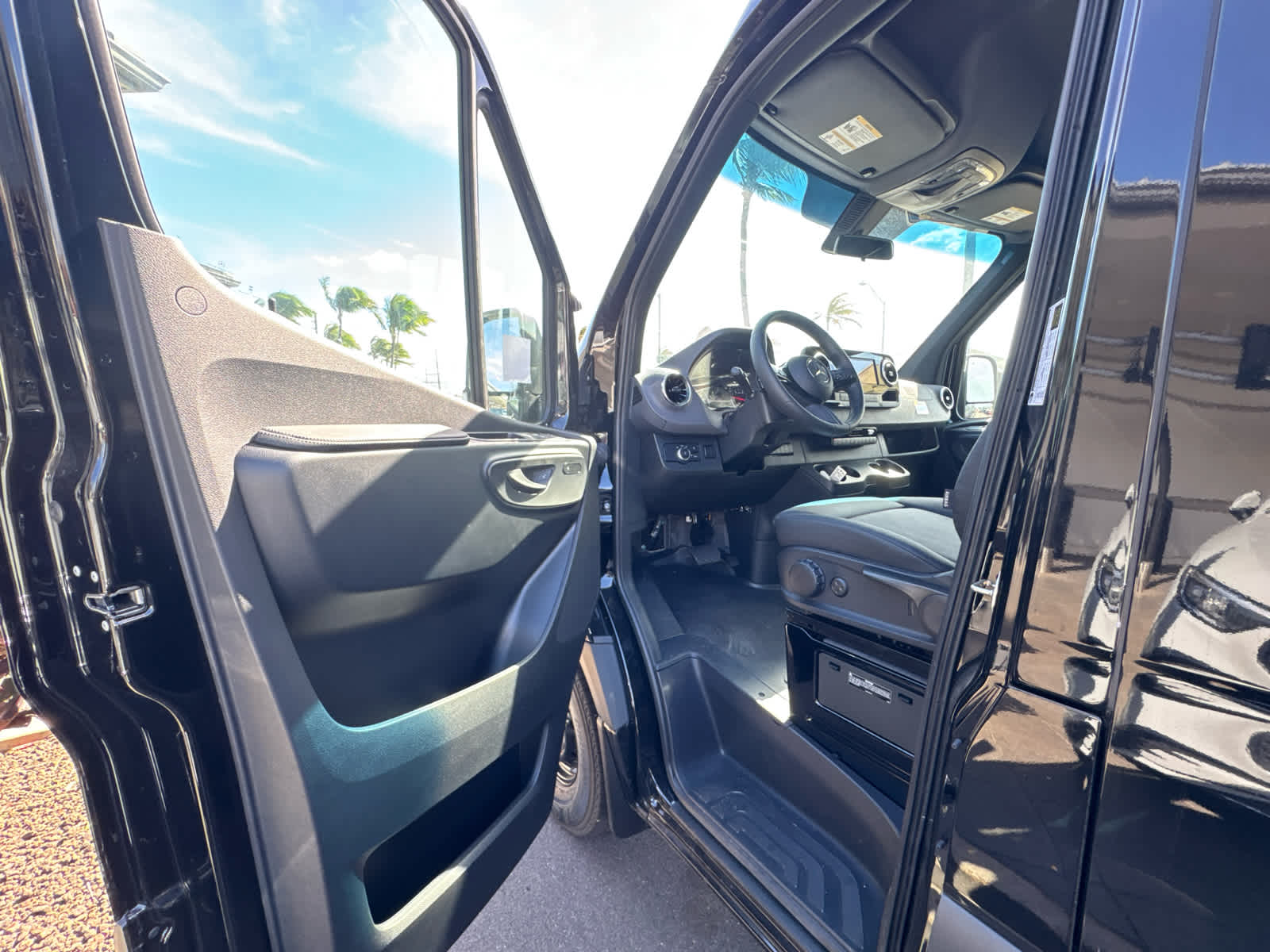 2025 Mercedes-Benz Sprinter 2500 High Roof I4 Diesel HO 170" RWD