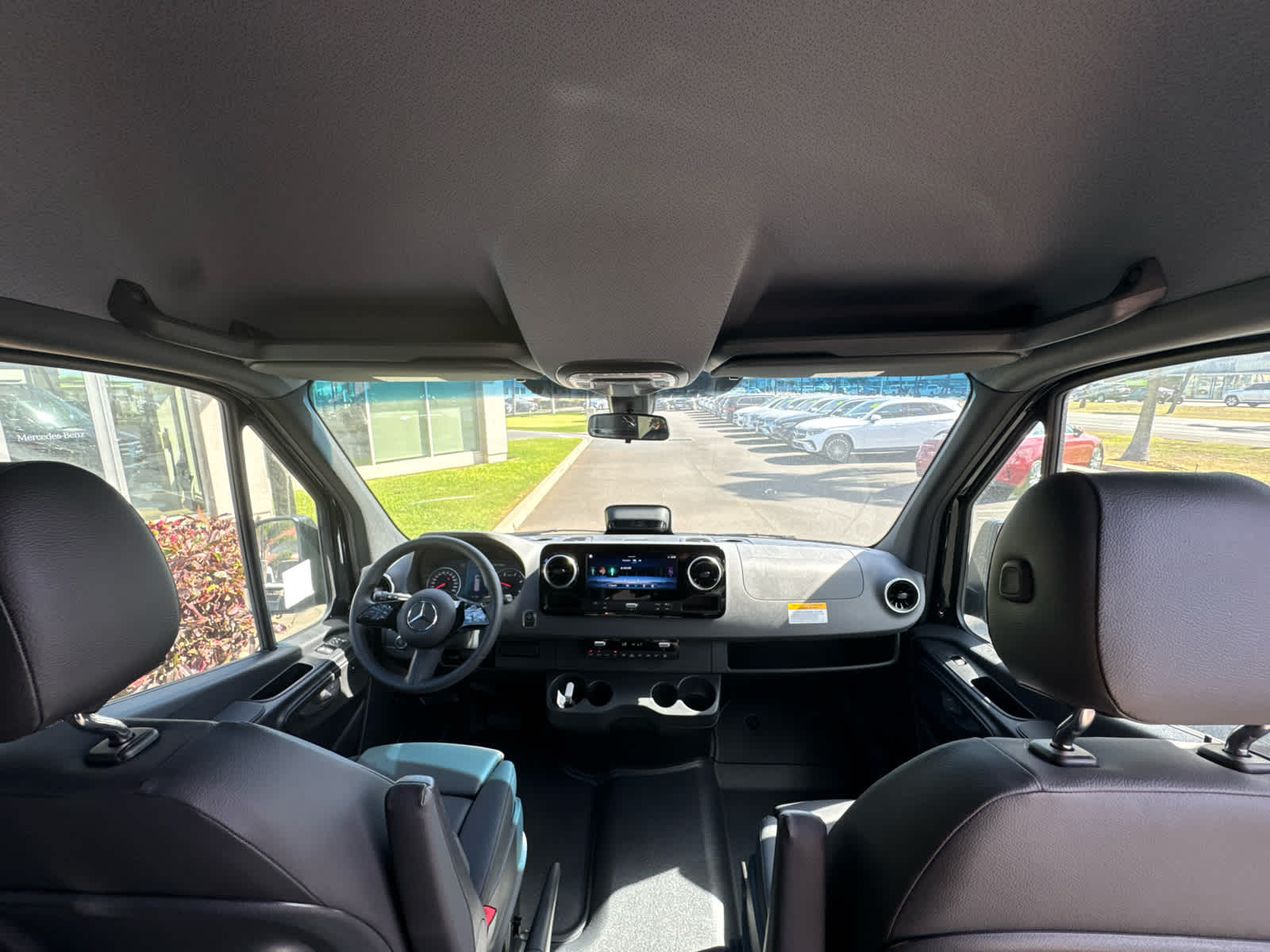 2025 Mercedes-Benz Sprinter 2500 High Roof I4 Diesel HO 170" RWD